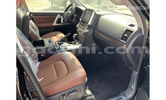 Nunua Imported Toyota Land Cruiser Nyeusi Gari ndani ya Import - Dubai nchini Somalia Nunua Imported Toyota Land Cruiser Nyeusi Gari ndani ya Import - Dubai nchini Somalia
