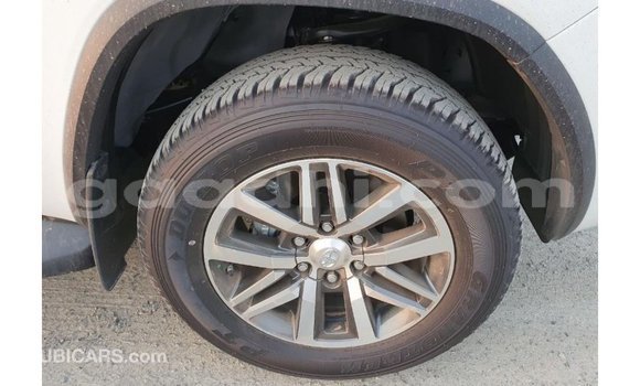 اشتري Imported Toyota Fortuner أبيض سيارة في Import - Dubai في الصومال اشتري Imported Toyota Fortuner أبيض سيارة في Import - Dubai في الصومال