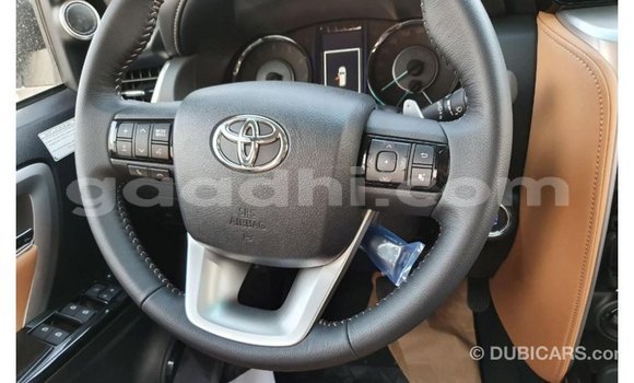 اشتري Imported Toyota Fortuner أبيض سيارة في Import - Dubai في الصومال اشتري Imported Toyota Fortuner أبيض سيارة في Import - Dubai في الصومال
