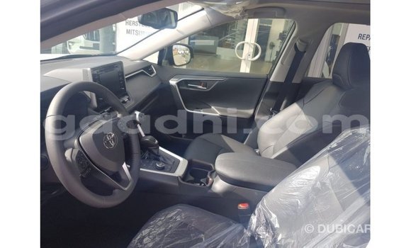 Nunua Imported Toyota HiAce Nyingine Lori ndani ya Import - Dubai nchini Somalia Nunua Imported Toyota HiAce Nyingine Lori ndani ya Import - Dubai nchini Somalia