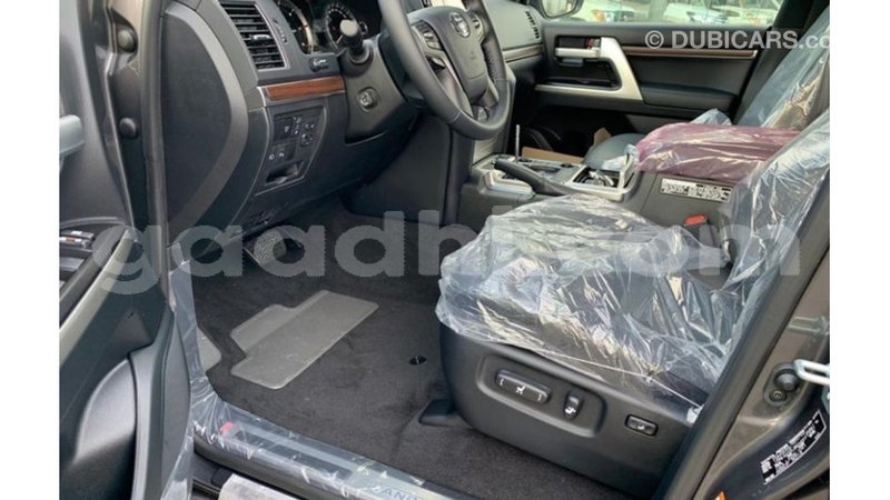 Big with watermark toyota land cruiser somalia import dubai 4349