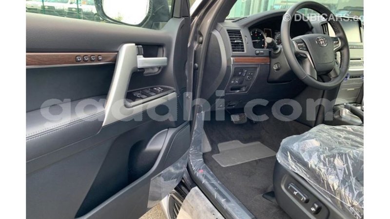 Big with watermark toyota land cruiser somalia import dubai 4349