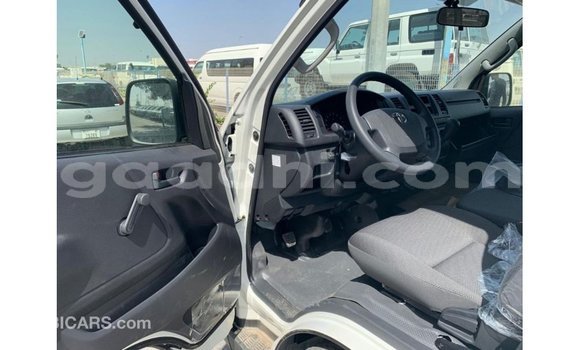 Buy Import Toyota Hiace White Car in Import - Dubai in Somalia Buy Import Toyota Hiace White Car in Import - Dubai in Somalia
