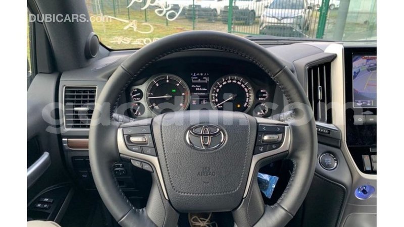 Big with watermark toyota land cruiser somalia import dubai 4351