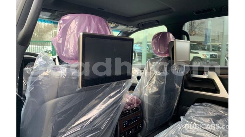 Big with watermark toyota land cruiser somalia import dubai 4351