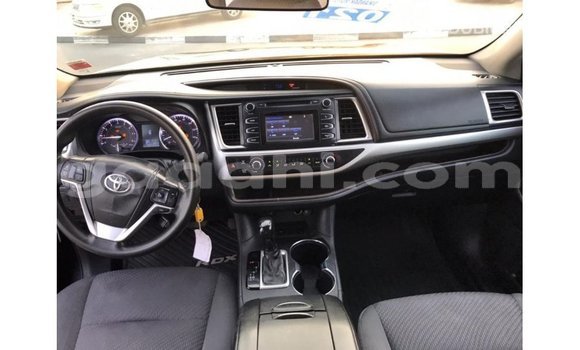 ይግዙ Imported Toyota Highlander ጥቁር መኪና በ Import - Dubai በ ሶማሊያ ይግዙ Imported Toyota Highlander ጥቁር መኪና በ Import - Dubai በ ሶማሊያ