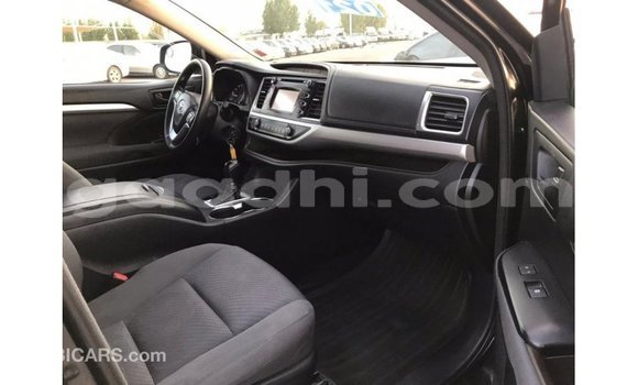 اشتري Imported Toyota Highlander أسود سيارة في Import - Dubai في الصومال اشتري Imported Toyota Highlander أسود سيارة في Import - Dubai في الصومال