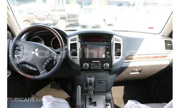Nunua Imported Mitsubishi Pajero Nyeusi Gari ndani ya Import - Dubai nchini Somalia Nunua Imported Mitsubishi Pajero Nyeusi Gari ndani ya Import - Dubai nchini Somalia