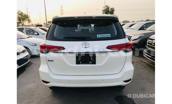 Imported Toyota Fortuner White Makiinaa iti Import - Dubai keessatti Somalia keessatti Imported Toyota Fortuner White Makiinaa iti Import - Dubai keessatti Somalia keessatti