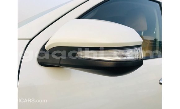 Imported Toyota Fortuner White Makiinaa iti Import - Dubai keessatti Somalia keessatti Imported Toyota Fortuner White Makiinaa iti Import - Dubai keessatti Somalia keessatti