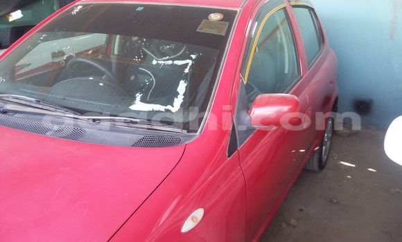 اشتري مستعمل Toyota Vitz أحمر سيارة في هرجيسا في أرض الصومال اشتري مستعمل Toyota Vitz أحمر سيارة في هرجيسا في أرض الصومال