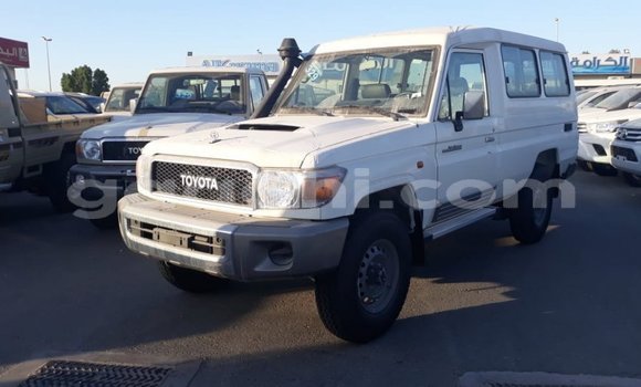 Buy Import Toyota Land Cruiser White Car in Import - Dubai in Somalia Buy Import Toyota Land Cruiser White Car in Import - Dubai in Somalia