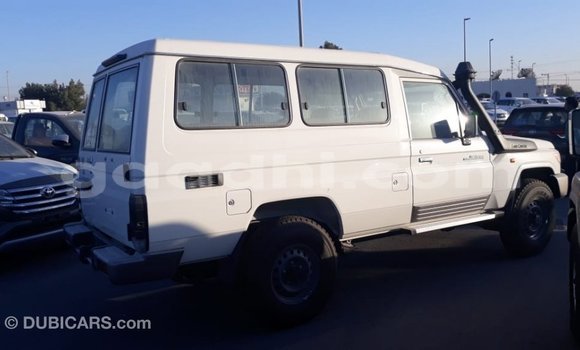Buy Import Toyota Land Cruiser White Car in Import - Dubai in Somalia Buy Import Toyota Land Cruiser White Car in Import - Dubai in Somalia