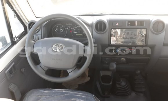 Buy Import Toyota Land Cruiser White Car in Import - Dubai in Somalia Buy Import Toyota Land Cruiser White Car in Import - Dubai in Somalia