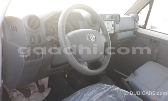 Buy Import Toyota Land Cruiser White Car in Import - Dubai in Somalia Buy Import Toyota Land Cruiser White Car in Import - Dubai in Somalia