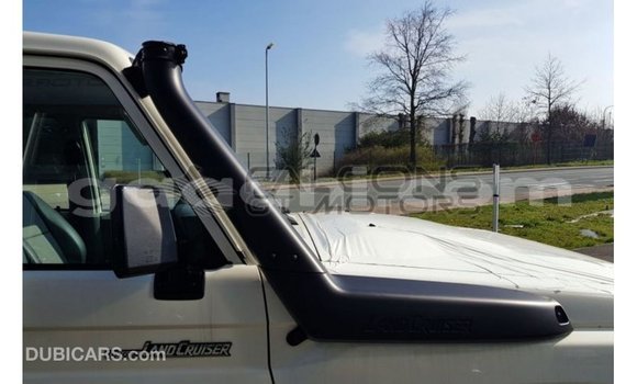 Buy Import Toyota Land Cruiser White Car in Import - Dubai in Somalia Buy Import Toyota Land Cruiser White Car in Import - Dubai in Somalia