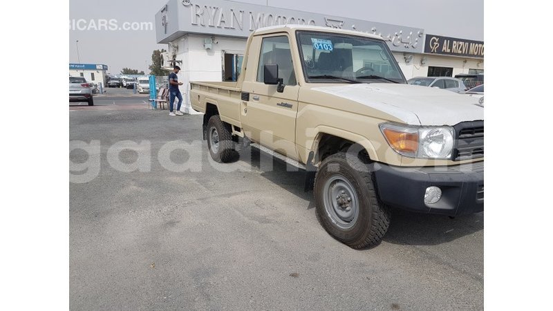 Big with watermark toyota land cruiser somalia import dubai 4368