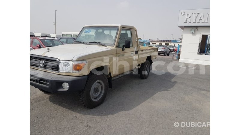 Big with watermark toyota land cruiser somalia import dubai 4368