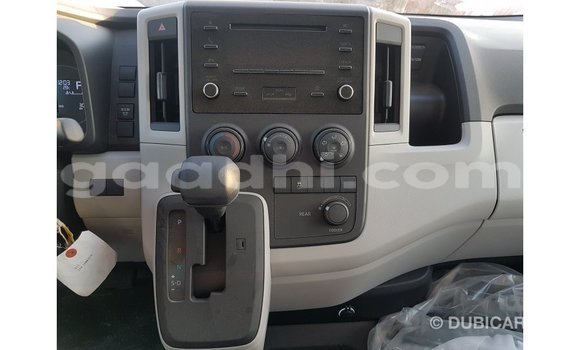 Acheter Import Voiture Toyota Hiace Blanc à Import - Dubai, Somalie Acheter Import Voiture Toyota Hiace Blanc à Import - Dubai, Somalie