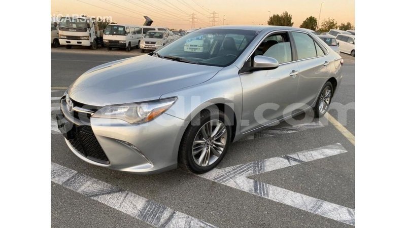 Big with watermark toyota camry somalia import dubai 4374