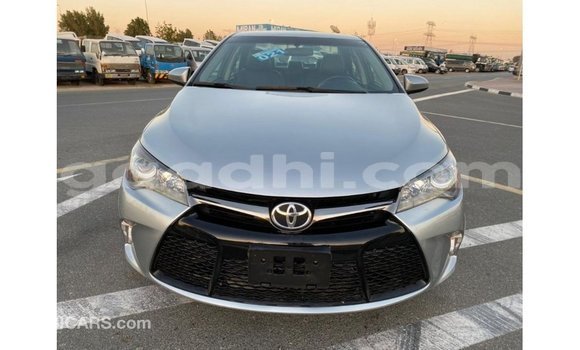 اشتري Imported Toyota Camry آخر سيارة في Import - Dubai في الصومال اشتري Imported Toyota Camry آخر سيارة في Import - Dubai في الصومال