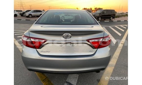 اشتري Imported Toyota Camry آخر سيارة في Import - Dubai في الصومال اشتري Imported Toyota Camry آخر سيارة في Import - Dubai في الصومال