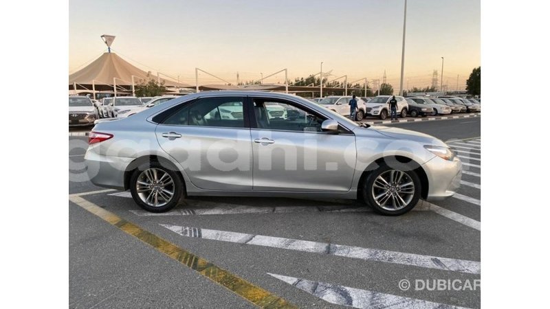 Big with watermark toyota camry somalia import dubai 4375