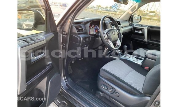 Buy Import Toyota HiAce Other Truck in Import - Dubai in Somalia Buy Import Toyota HiAce Other Truck in Import - Dubai in Somalia