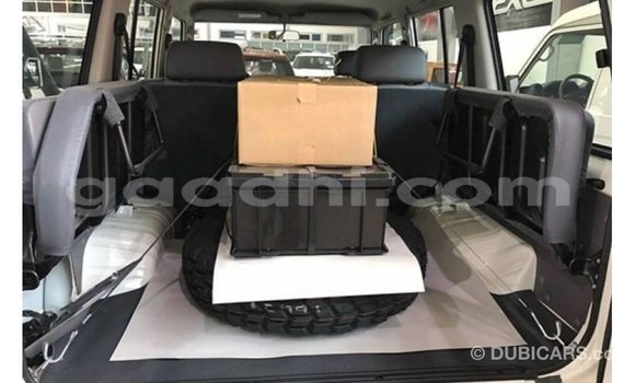 ይግዙ Imported Toyota Land Cruiser ነጭ መኪና በ Import - Dubai በ ሶማሊያ ይግዙ Imported Toyota Land Cruiser ነጭ መኪና በ Import - Dubai በ ሶማሊያ