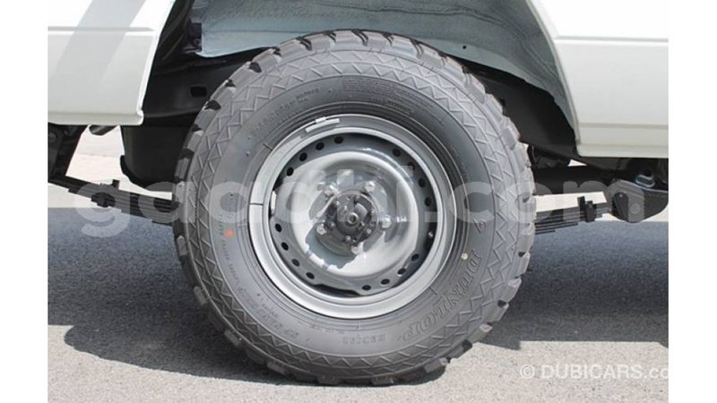 Big with watermark toyota land cruiser somalia import dubai 4381