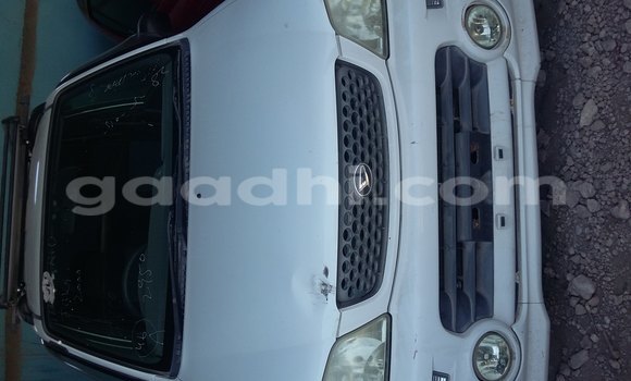 Oofamaa Daihatsu Sirion White Makiinaa iti Mogadishu keessatti Somalia keessatti Oofamaa Daihatsu Sirion White Makiinaa iti Mogadishu keessatti Somalia keessatti