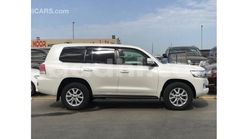 Big with watermark toyota land cruiser somalia import dubai 4387
