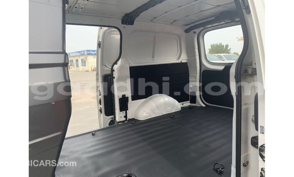 اشتري Imported Hyundai Cargo أبيض سيارة في Import - Dubai في الصومال اشتري Imported Hyundai Cargo أبيض سيارة في Import - Dubai في الصومال