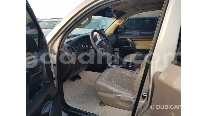 Big with watermark toyota land cruiser somalia import dubai 4392