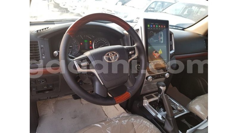 Big with watermark toyota land cruiser somalia import dubai 4392