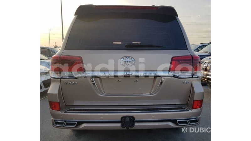 Big with watermark toyota land cruiser somalia import dubai 4392