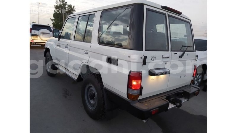 Big with watermark toyota land cruiser somalia import dubai 4399