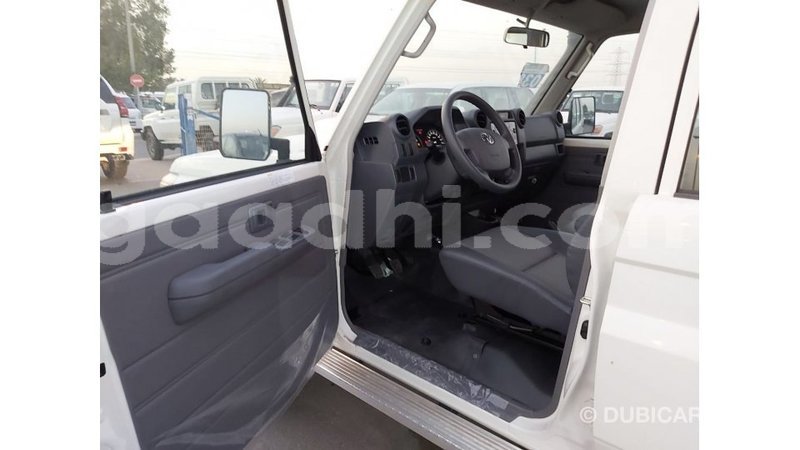 Big with watermark toyota land cruiser somalia import dubai 4399