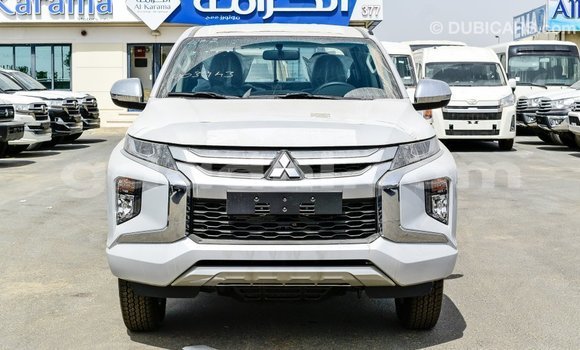 Buy Import Mitsubishi L200 White Car in Import - Dubai in Somalia Buy Import Mitsubishi L200 White Car in Import - Dubai in Somalia