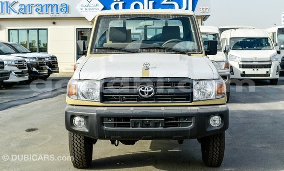 Buy Import Toyota Land Cruiser Beige Car in Import - Dubai in Somalia Buy Import Toyota Land Cruiser Beige Car in Import - Dubai in Somalia