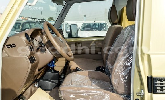 Buy Import Toyota Land Cruiser Beige Car in Import - Dubai in Somalia Buy Import Toyota Land Cruiser Beige Car in Import - Dubai in Somalia