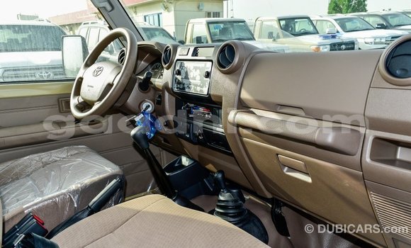 Buy Import Toyota Land Cruiser Beige Car in Import - Dubai in Somalia Buy Import Toyota Land Cruiser Beige Car in Import - Dubai in Somalia
