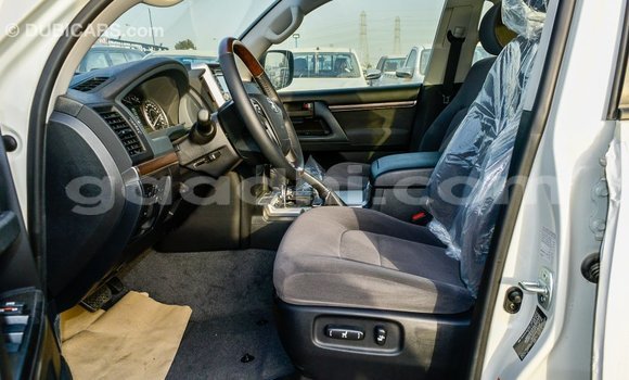 Buy Import Toyota Land Cruiser White Car in Import - Dubai in Somalia Buy Import Toyota Land Cruiser White Car in Import - Dubai in Somalia