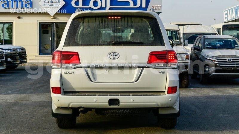 Big with watermark toyota land cruiser somalia import dubai 4403