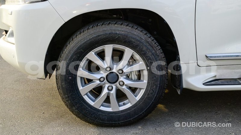 Big with watermark toyota land cruiser somalia import dubai 4403