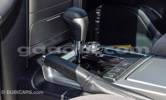 Imported Toyota Land Cruiser Black Makiinaa iti Import - Dubai keessatti Somalia keessatti Imported Toyota Land Cruiser Black Makiinaa iti Import - Dubai keessatti Somalia keessatti