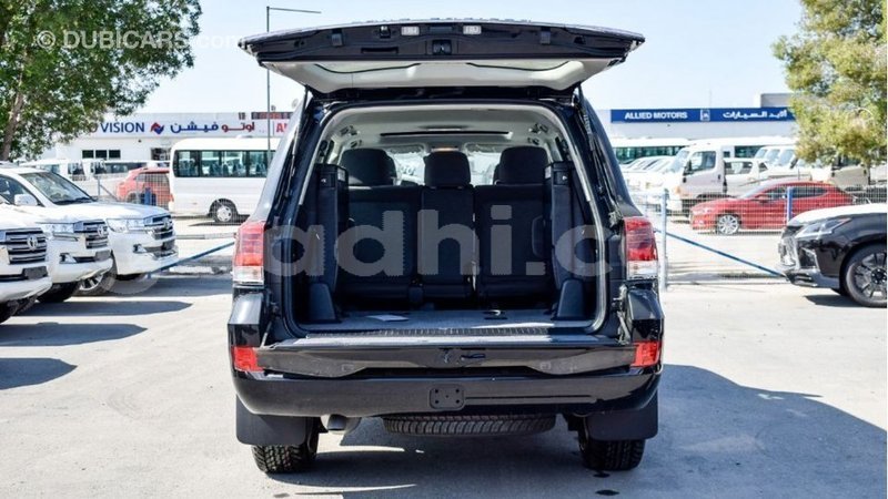 Big with watermark toyota land cruiser somalia import dubai 4410