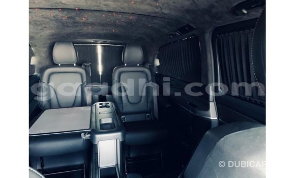 Imported Mercedes-Benz 250 Black Makiinaa iti Import - Dubai keessatti Somalia keessatti Imported Mercedes-Benz 250 Black Makiinaa iti Import - Dubai keessatti Somalia keessatti