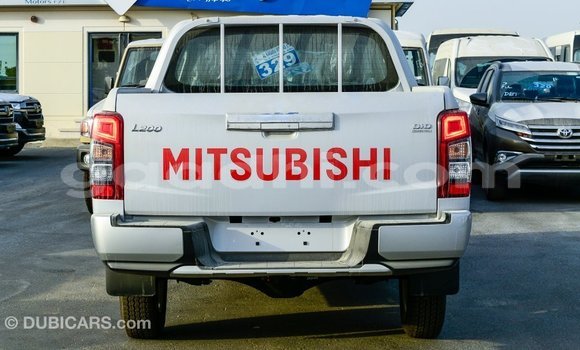 Buy Import Mitsubishi L200 White Car in Import - Dubai in Somalia Buy Import Mitsubishi L200 White Car in Import - Dubai in Somalia