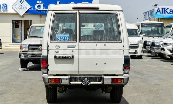 Buy Import Toyota Land Cruiser White Car in Import - Dubai in Somalia Buy Import Toyota Land Cruiser White Car in Import - Dubai in Somalia